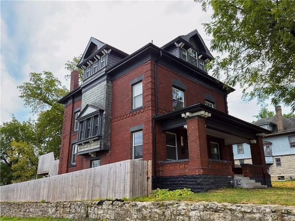 2801 Forest Avenue, Kansas City, MO 64109
