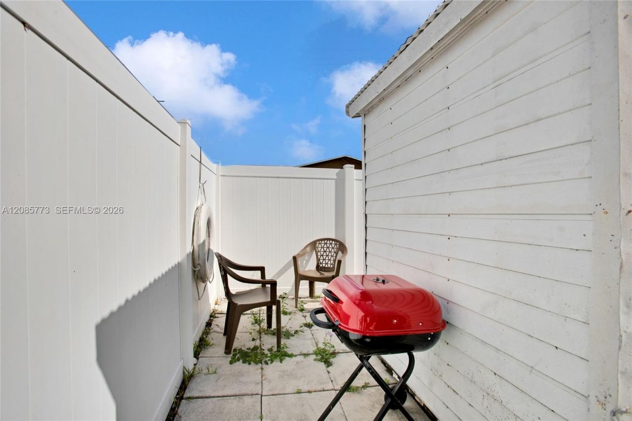 2315 Hope St, Hollywood, FL 33020 Photo