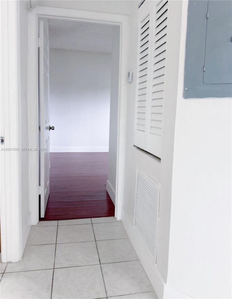 2001 NW 96th Ter, Unit 10J, Pembroke Pines, FL 33024 Photo
