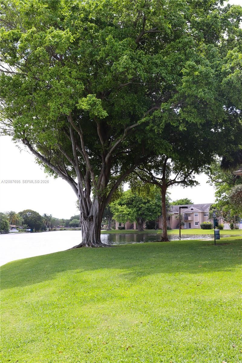 2001 NW 96th Ter, Unit 10J, Pembroke Pines, FL 33024 Photo