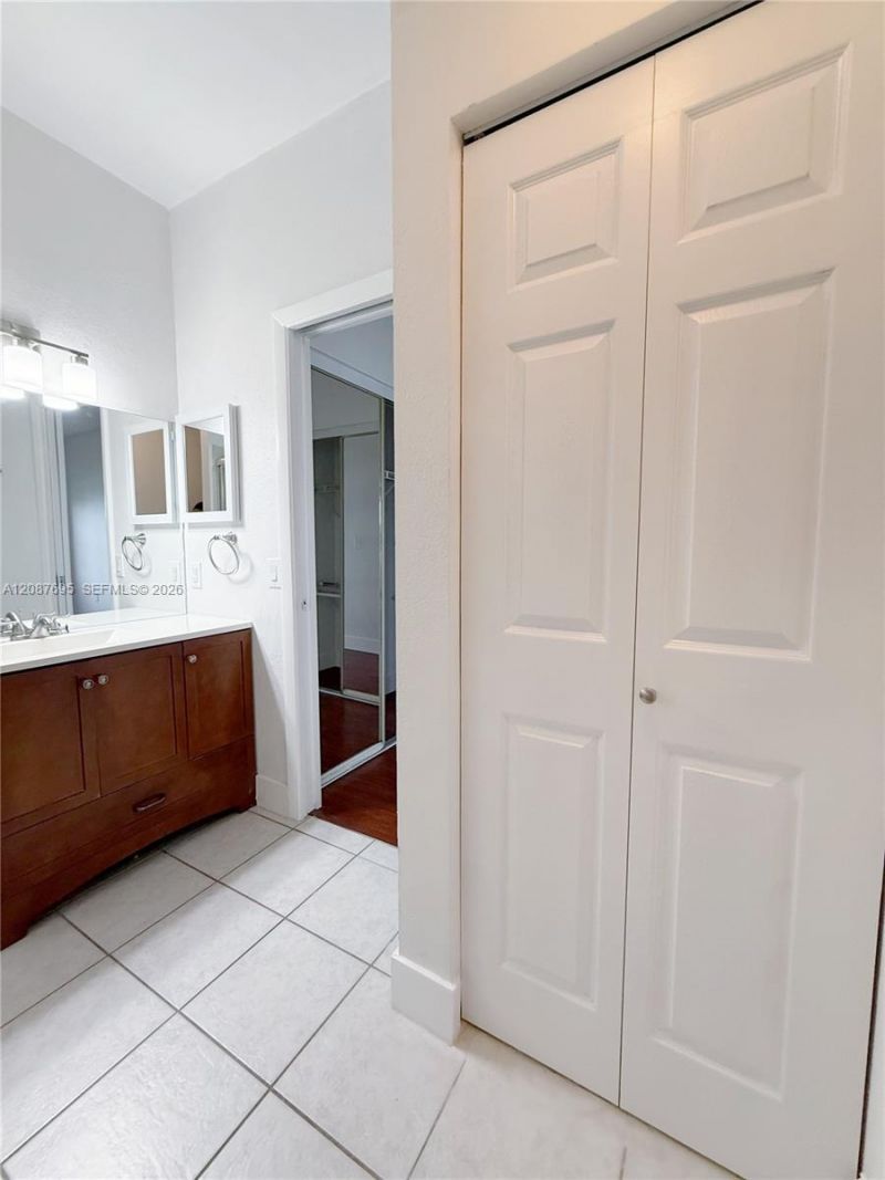 2001 NW 96th Ter, Unit 10J, Pembroke Pines, FL 33024 Photo