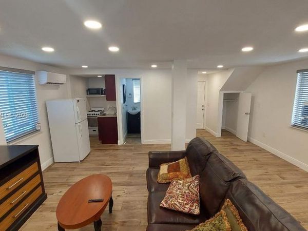 1727 Plunkett St, Unit BACK, Hollywood, FL 33020