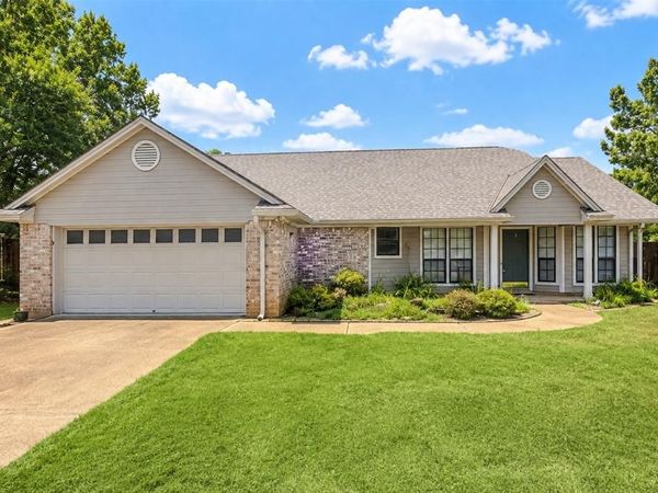2501 Palmetto Drive , Bossier City, LA 71111