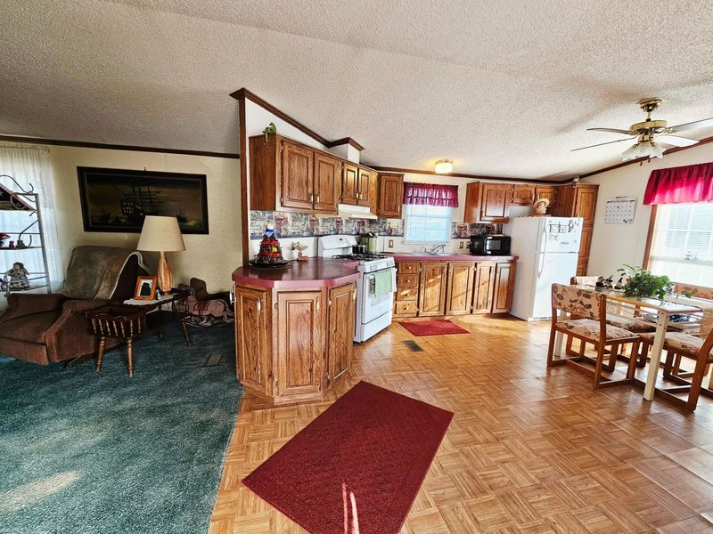 678 Robinson Road SE, Washington Court House, OH 43160 Photo 12