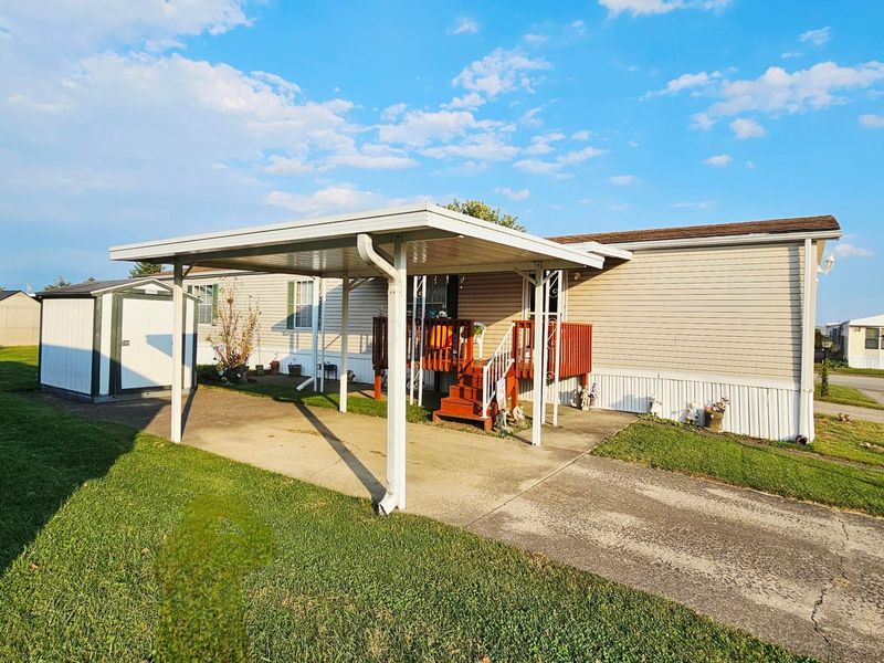 678 Robinson Road SE, Washington Court House, OH 43160 Photo 2