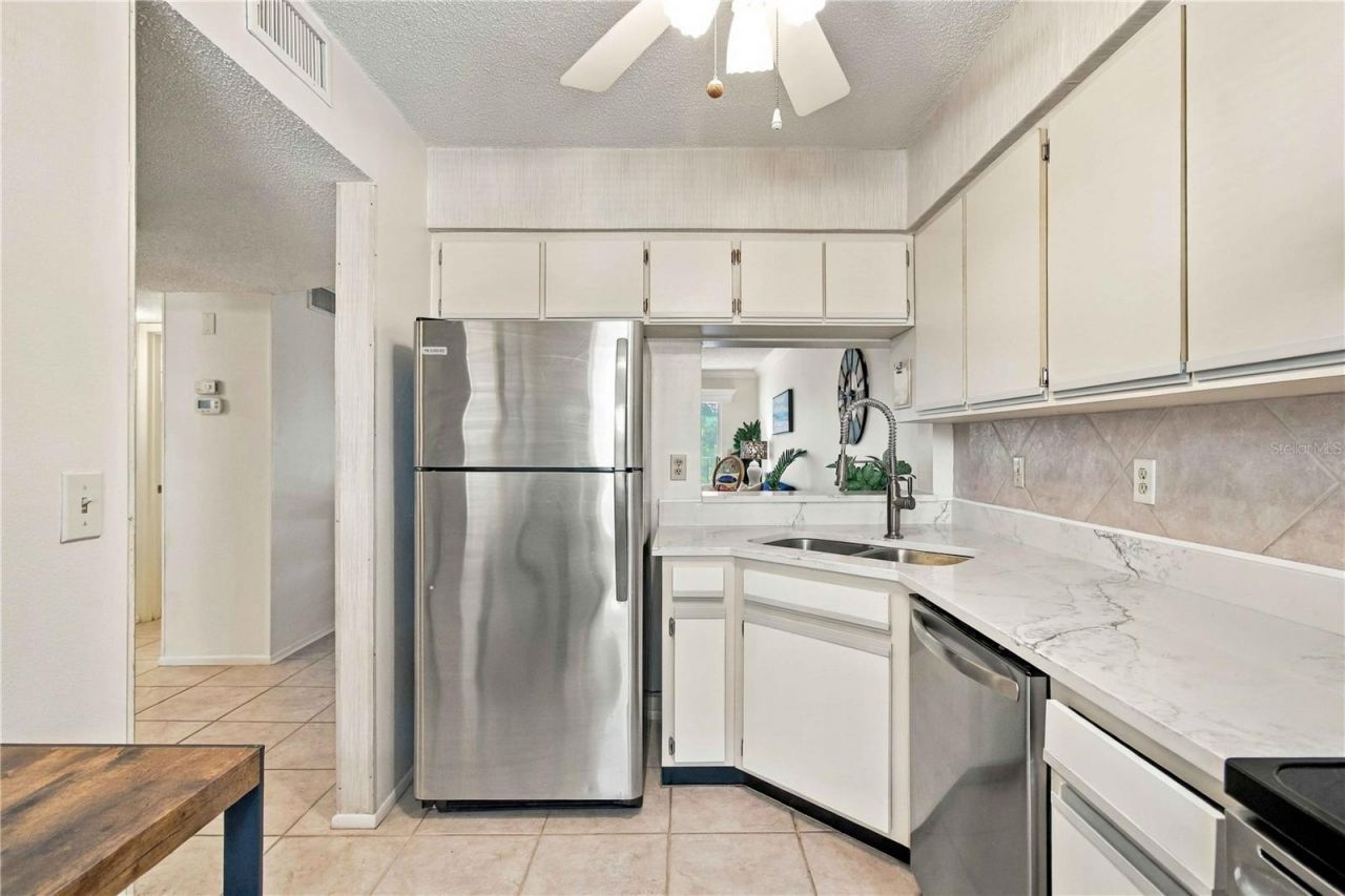 7294 Cloister Drive, Unit 23, Sarasota, FL 34231 Photo