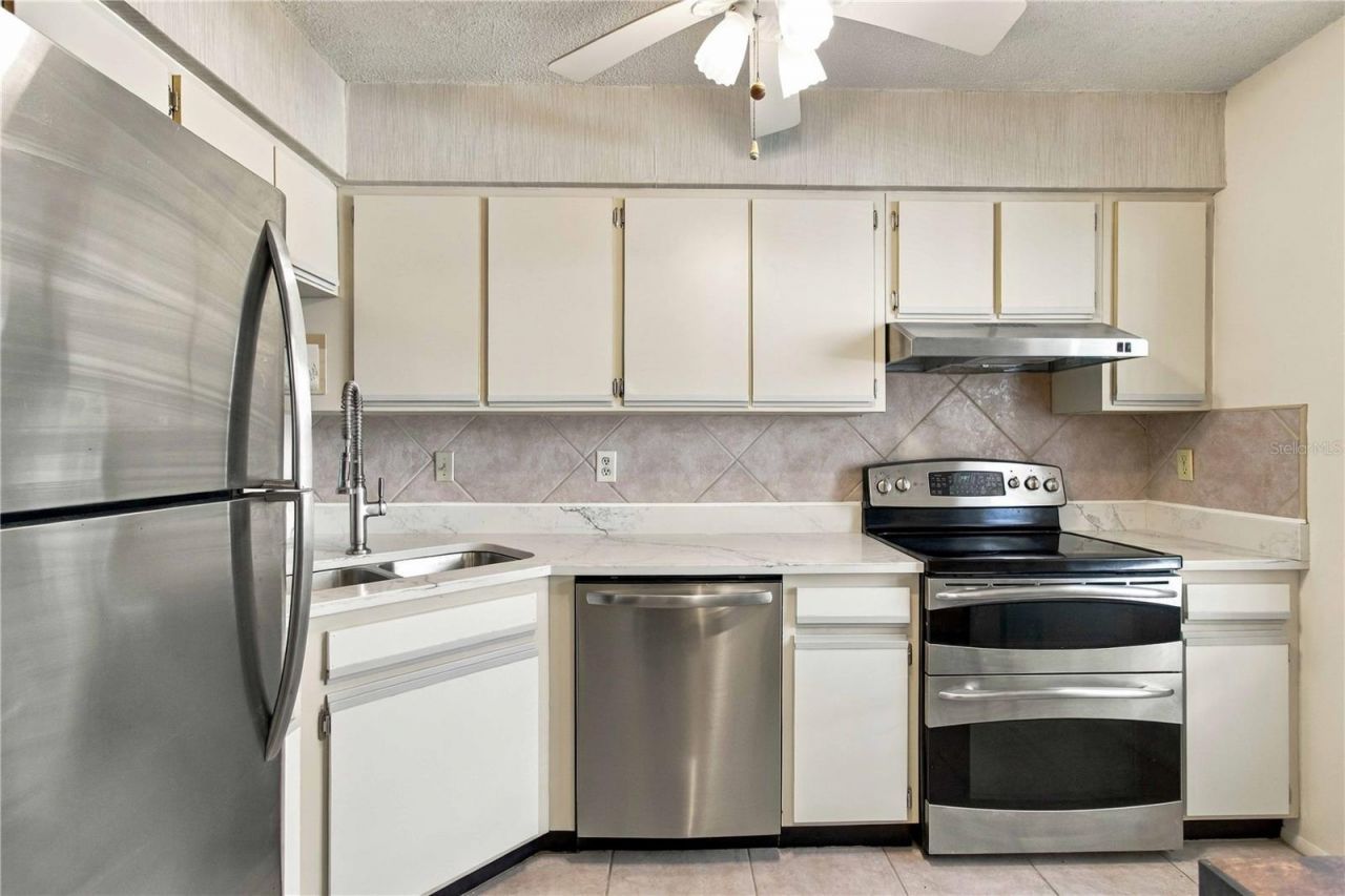 7294 Cloister Drive, Unit 23, Sarasota, FL 34231 Photo