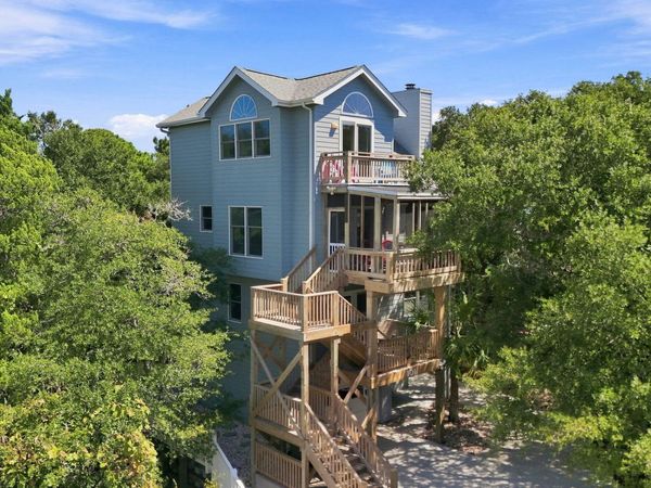 101 Wyndward Court, Emerald Isle, NC 28594