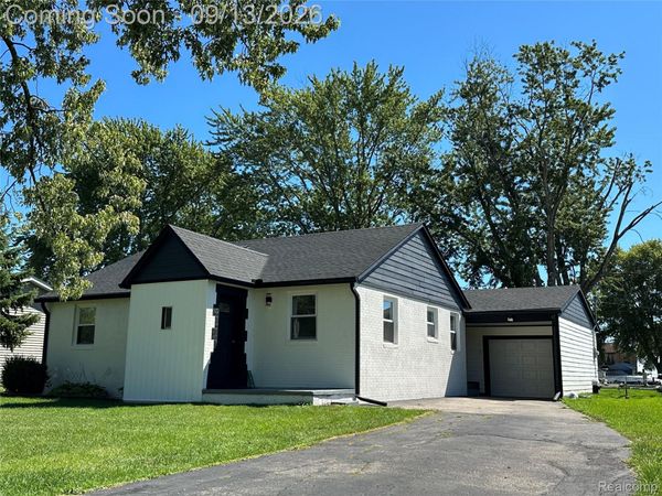 47978 Jefferson Avenue, Chesterfield Township, Mi 48047