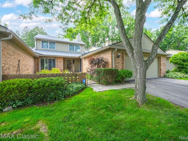 727 Arbor Court , Bloomfield Township, Mi 48304