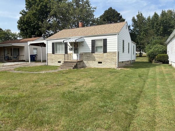 2712 Logan Street , Mt Vernon, IL 62864