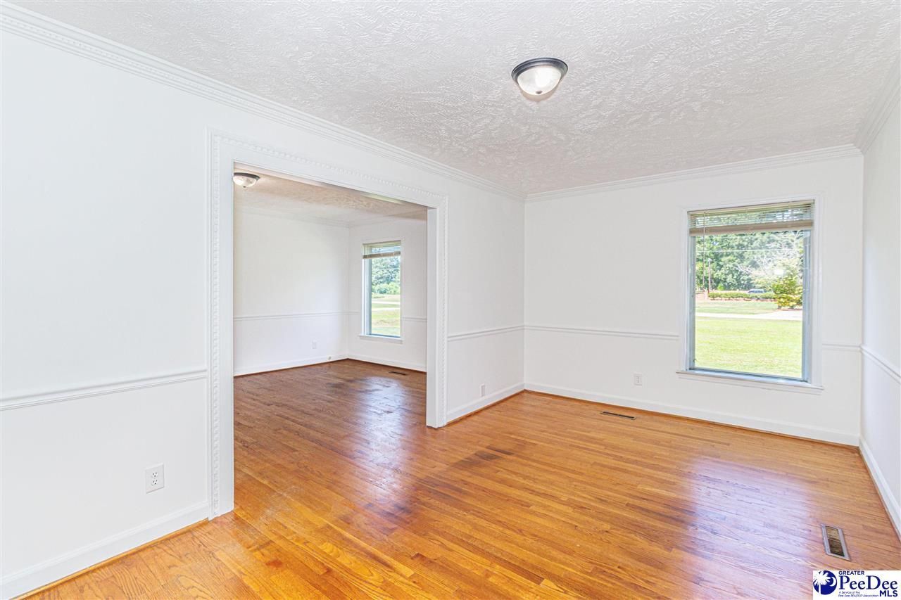 302 Cleveland St Photo 17