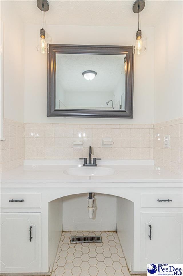 302 Cleveland St Photo 24