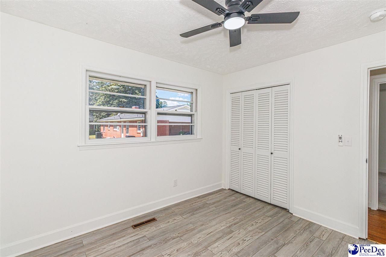 302 Cleveland St Photo 26