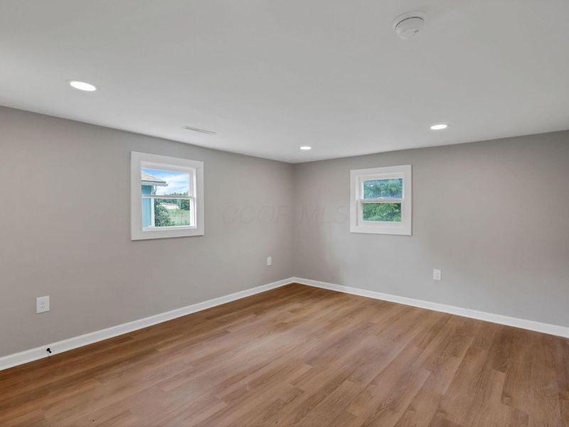 10 Fent Street, Jeffersonville, OH 43128 Photo 9