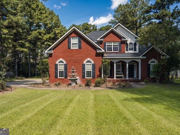 136 Hidden Lakes Drive, Gray, GA 31032