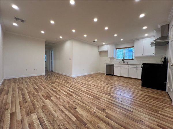 5742 Woodman Avenue, Unit 2, Valley Glen, CA 91401