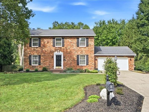 20 Robinglen Court, Springboro, OH 45066
