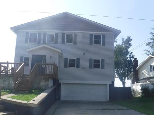 2918 E Shore Drive, Portage, MI 49002
