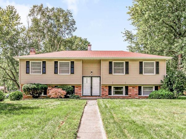 1356 Hampshire Drive, South Bend, IN 46614