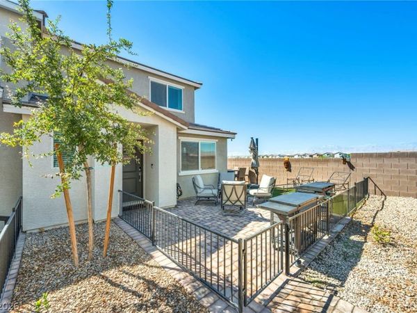2594 Canary Yellow Court, North Las Vegas, NV 89086