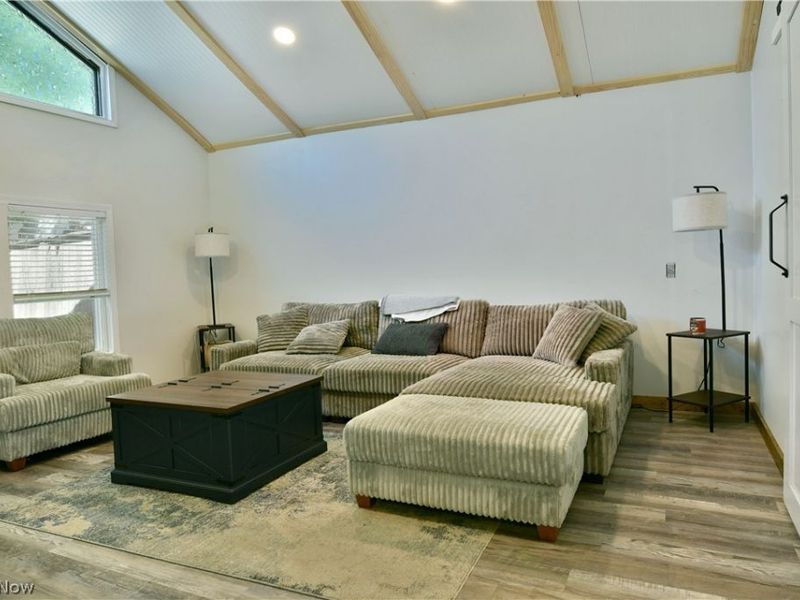 927 Howland Wilson Road SE, Warren, OH 44484 Photo 14