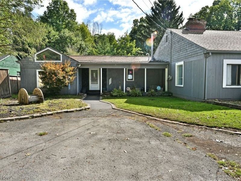 927 Howland Wilson Road SE, Warren, OH 44484 Photo 3