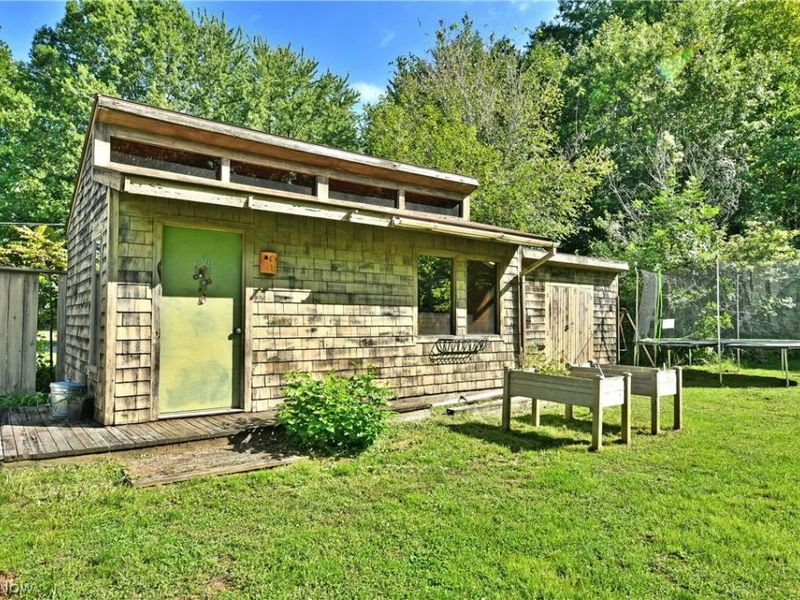 927 Howland Wilson Road SE, Warren, OH 44484 Photo 8