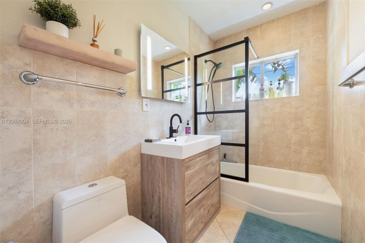 5800 SW 50th Ter, Unit 5800, Miami, FL 33155 Photo