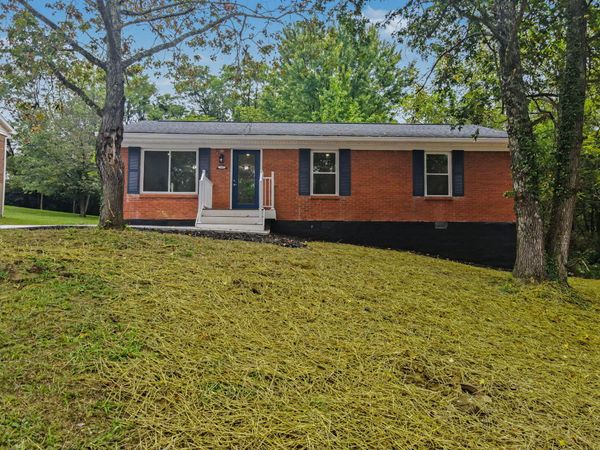 305 Spillman Drive, Dry Ridge, KY 41035