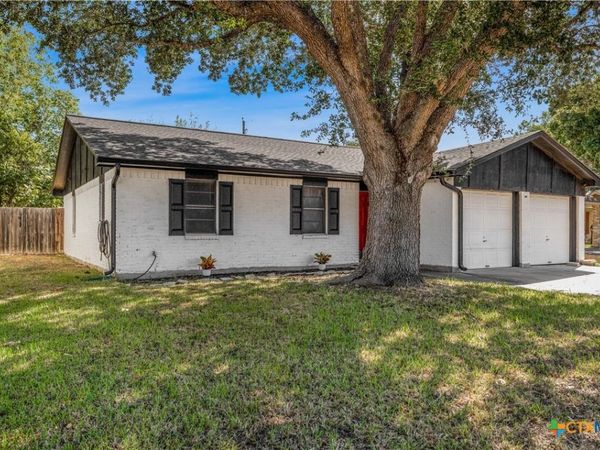 512 Monterrey Drive , Victoria, TX 77904