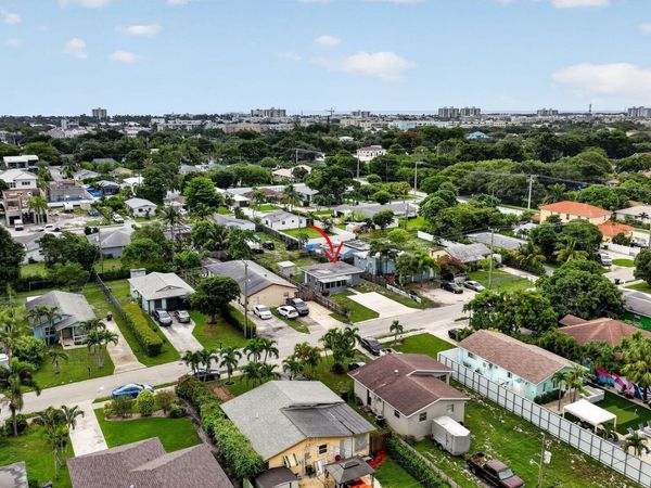 323 NW 4TH Avenue, Delray Beach, FL 33444