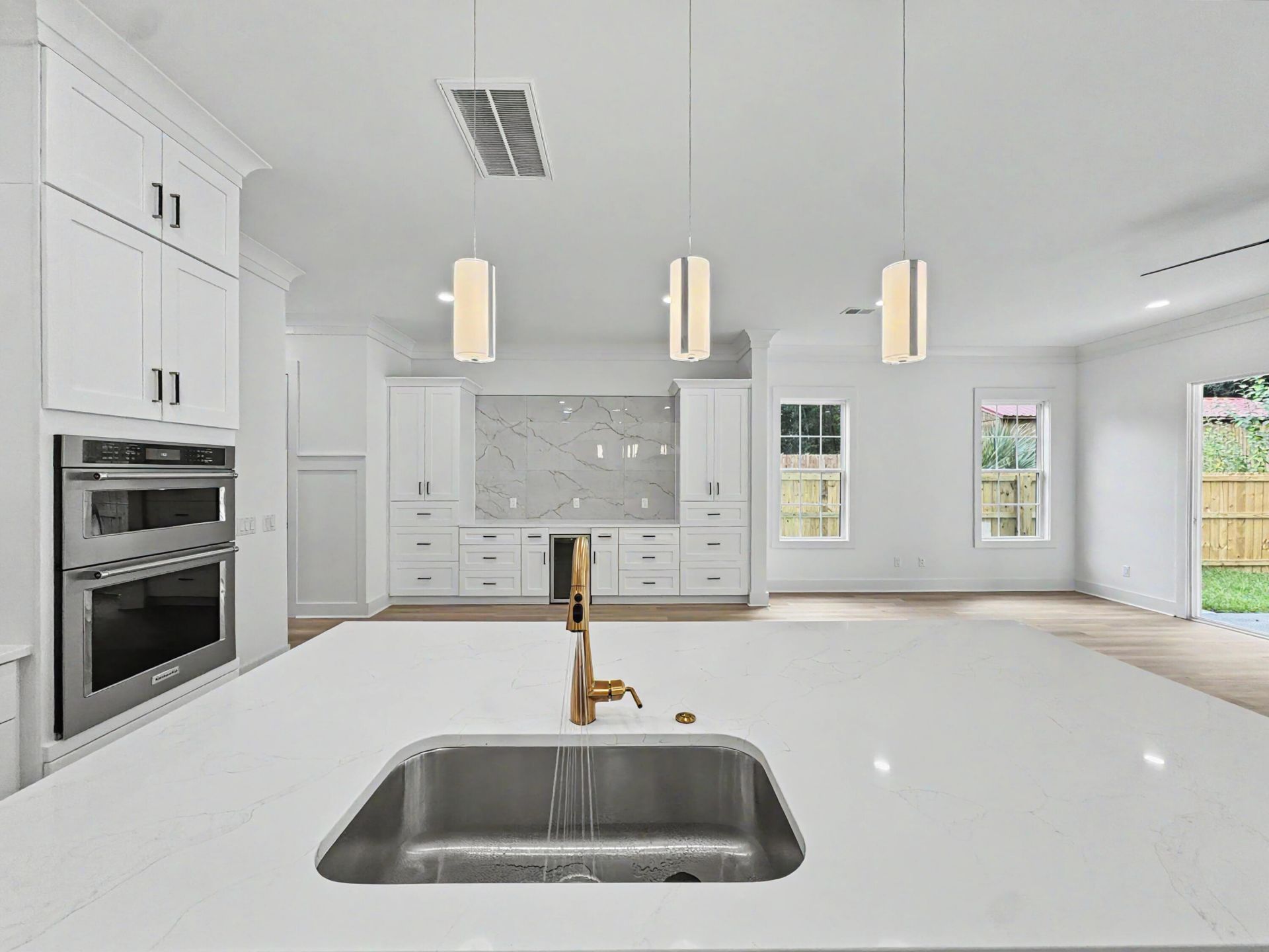 5836 Beverly Drive Photo 12