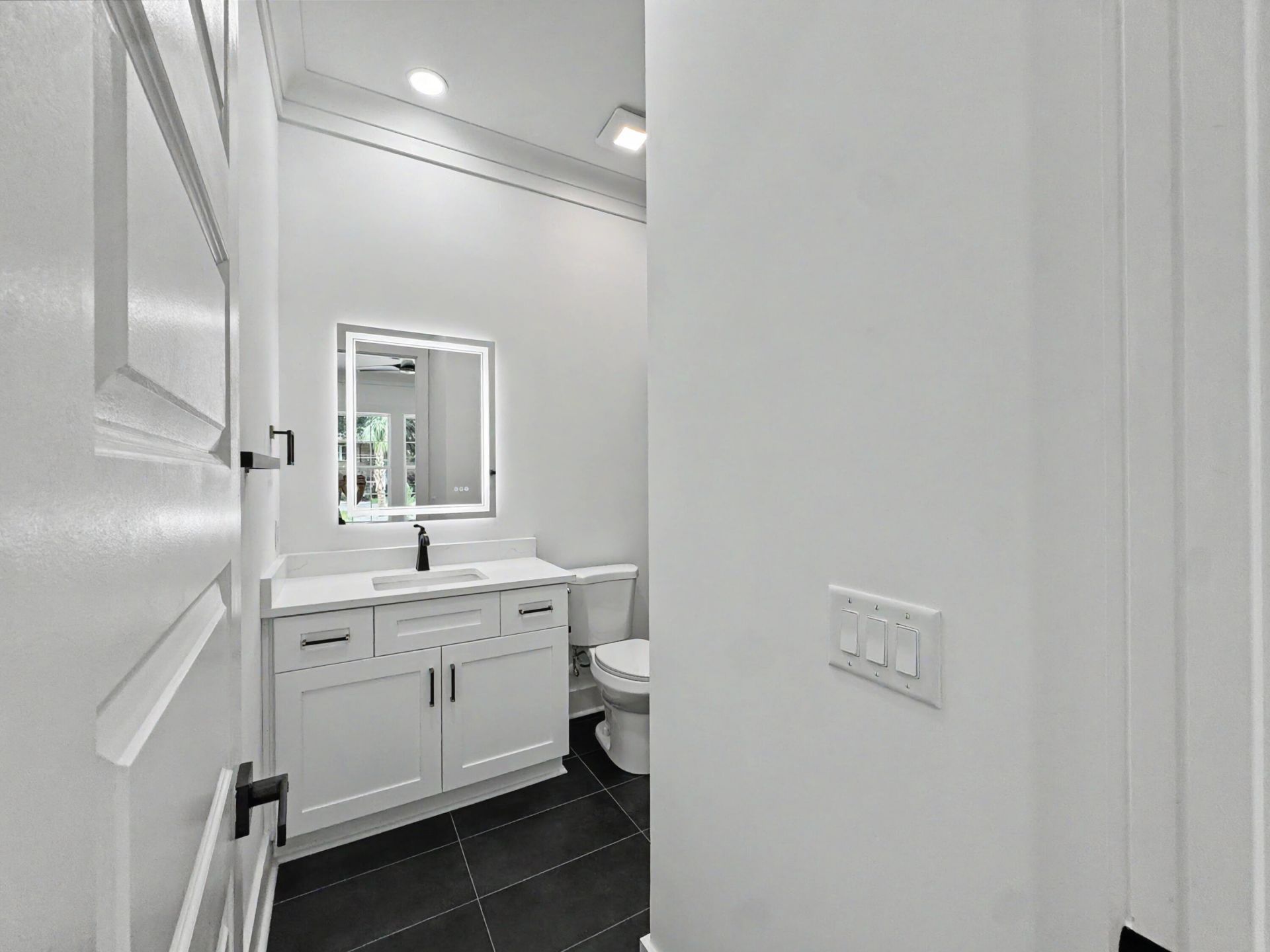 5836 Beverly Drive Photo 27