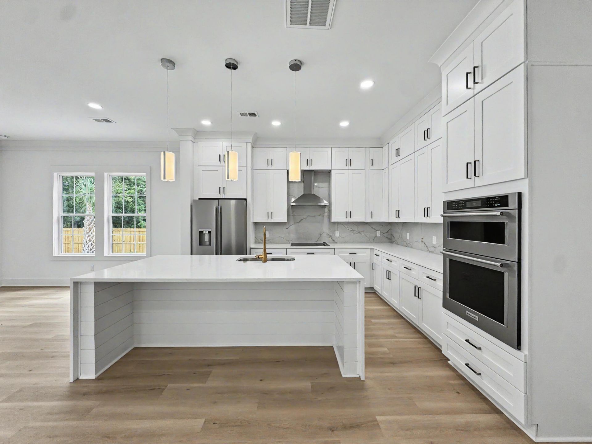 5836 Beverly Drive Photo 9