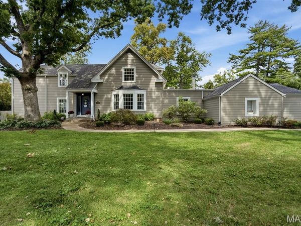 9321 Old Bonhomme Road, Olivette, MO 63132