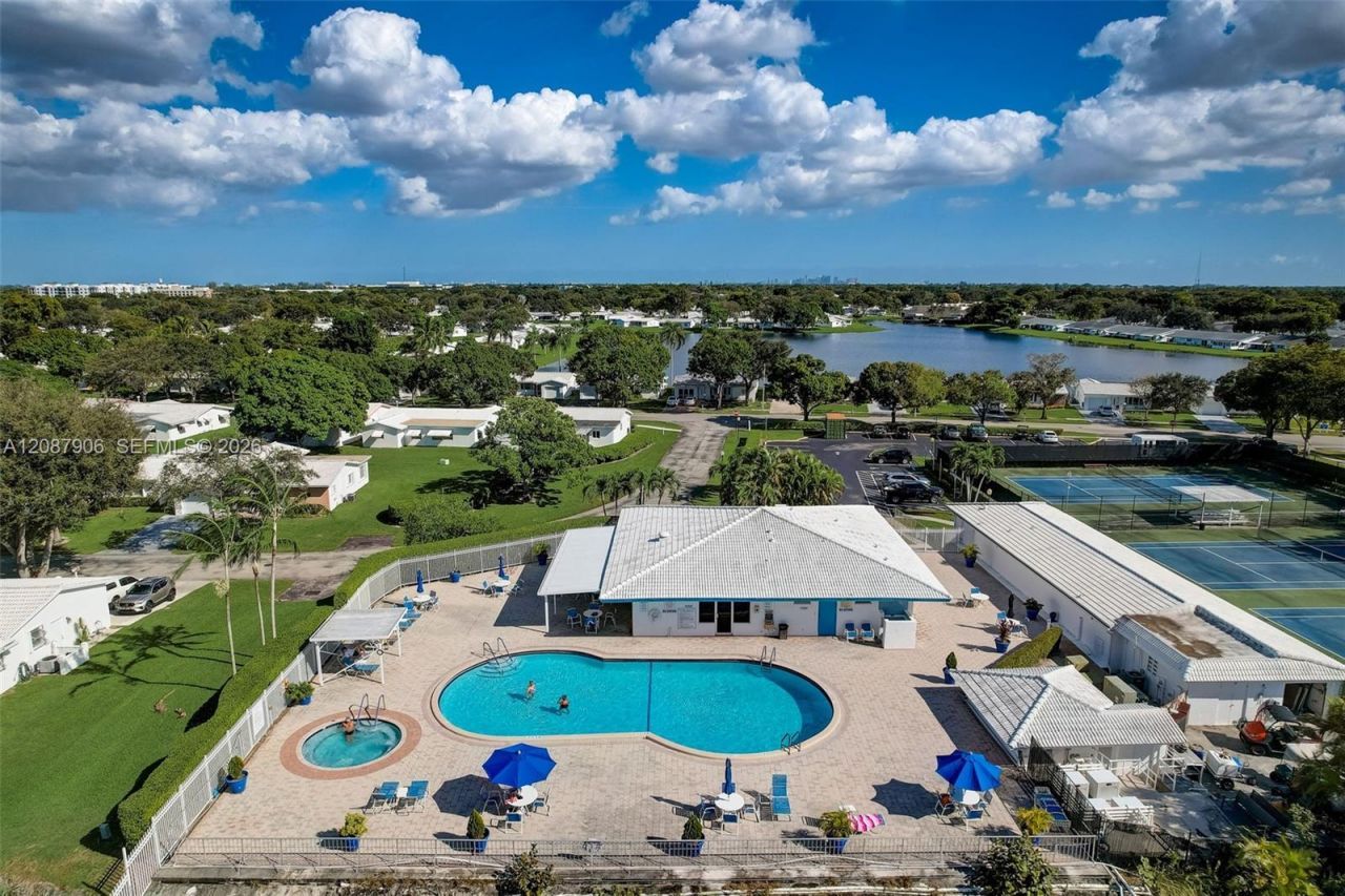 1651 NW 85th Ave, Plantation, FL 33322 Photo