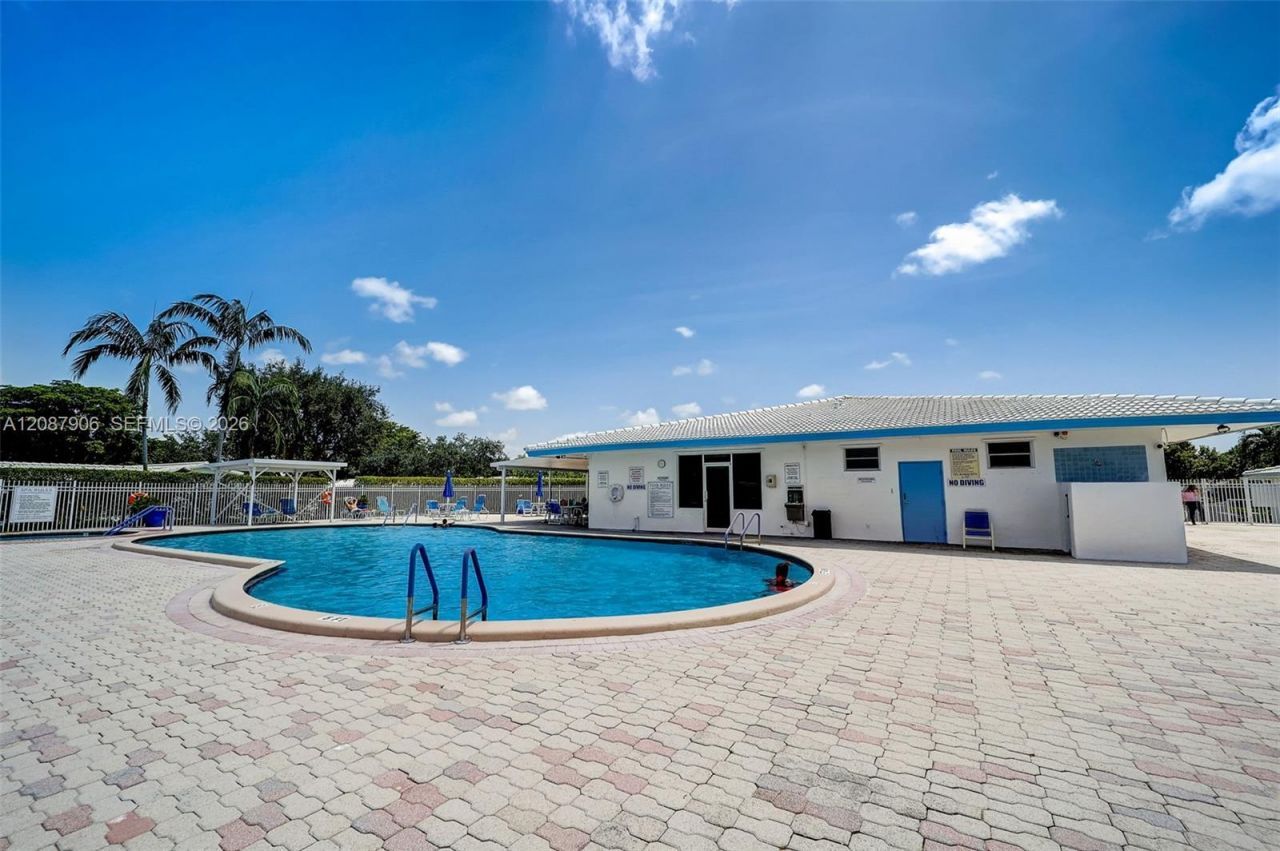 1651 NW 85th Ave, Plantation, FL 33322 Photo