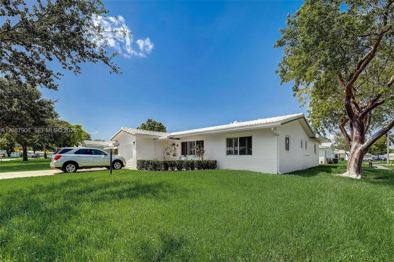 1651 NW 85th Ave, Plantation, FL 33322 Photo