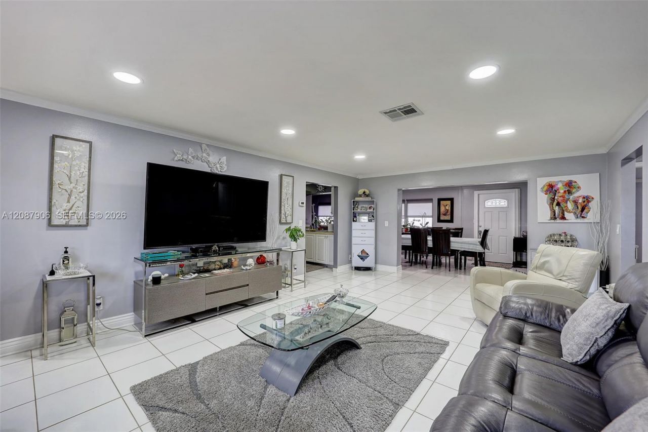 1651 NW 85th Ave, Plantation, FL 33322 Photo