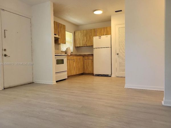 5156 NE 6th Ave , Unit 219, Oakland Park, FL 33334