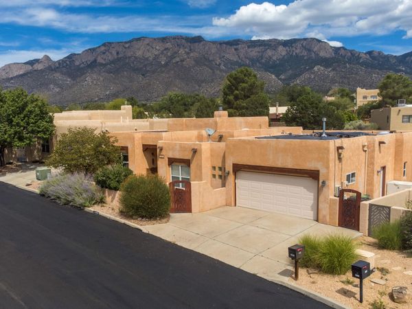 1607 Quailwood Drive NE, Albuquerque, NM 87122