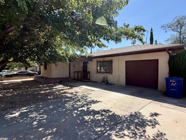 309 Estancia Drive NW, Albuquerque, NM 87105