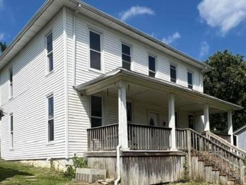 216 W Sheridan Avenue, Somerset, OH 43783 Photo 2