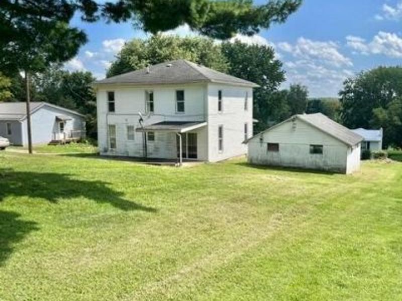 216 W Sheridan Avenue, Somerset, OH 43783 Photo 4