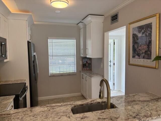 6 Abbey Lane, Unit 207, Delray Beach, FL 33446 Photo