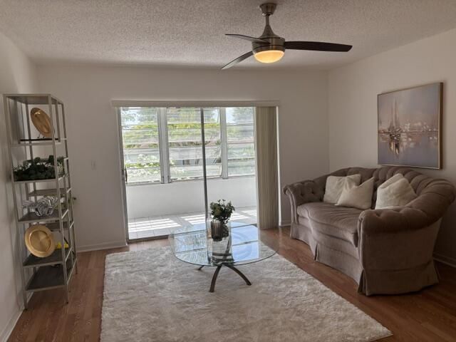 6 Abbey Lane, Unit 207, Delray Beach, FL 33446 Photo