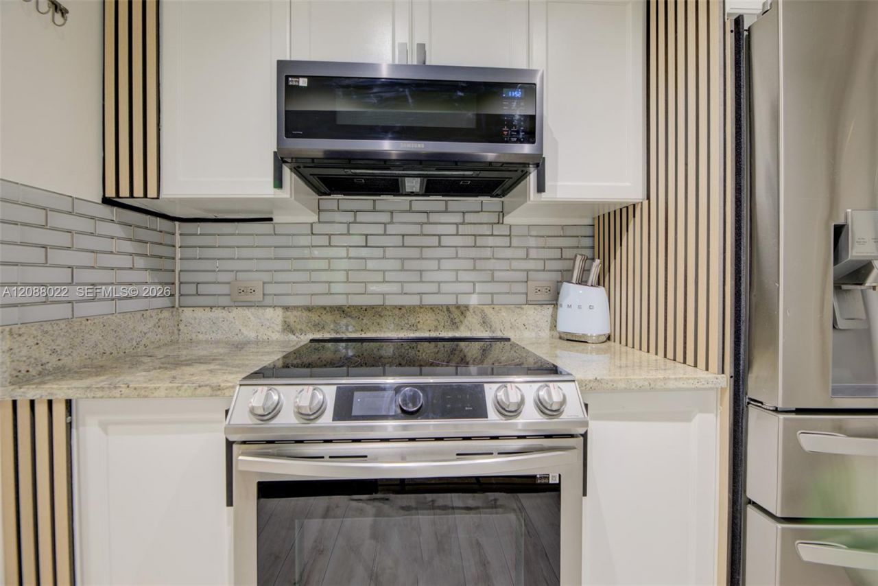 2775 NE 187th St, Unit 215, Aventura, FL 33180 Photo