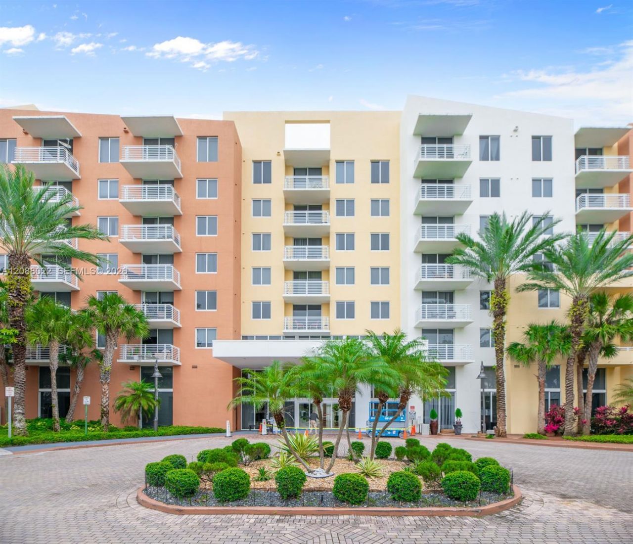 2775 NE 187th St, Unit 215, Aventura, FL 33180 Photo