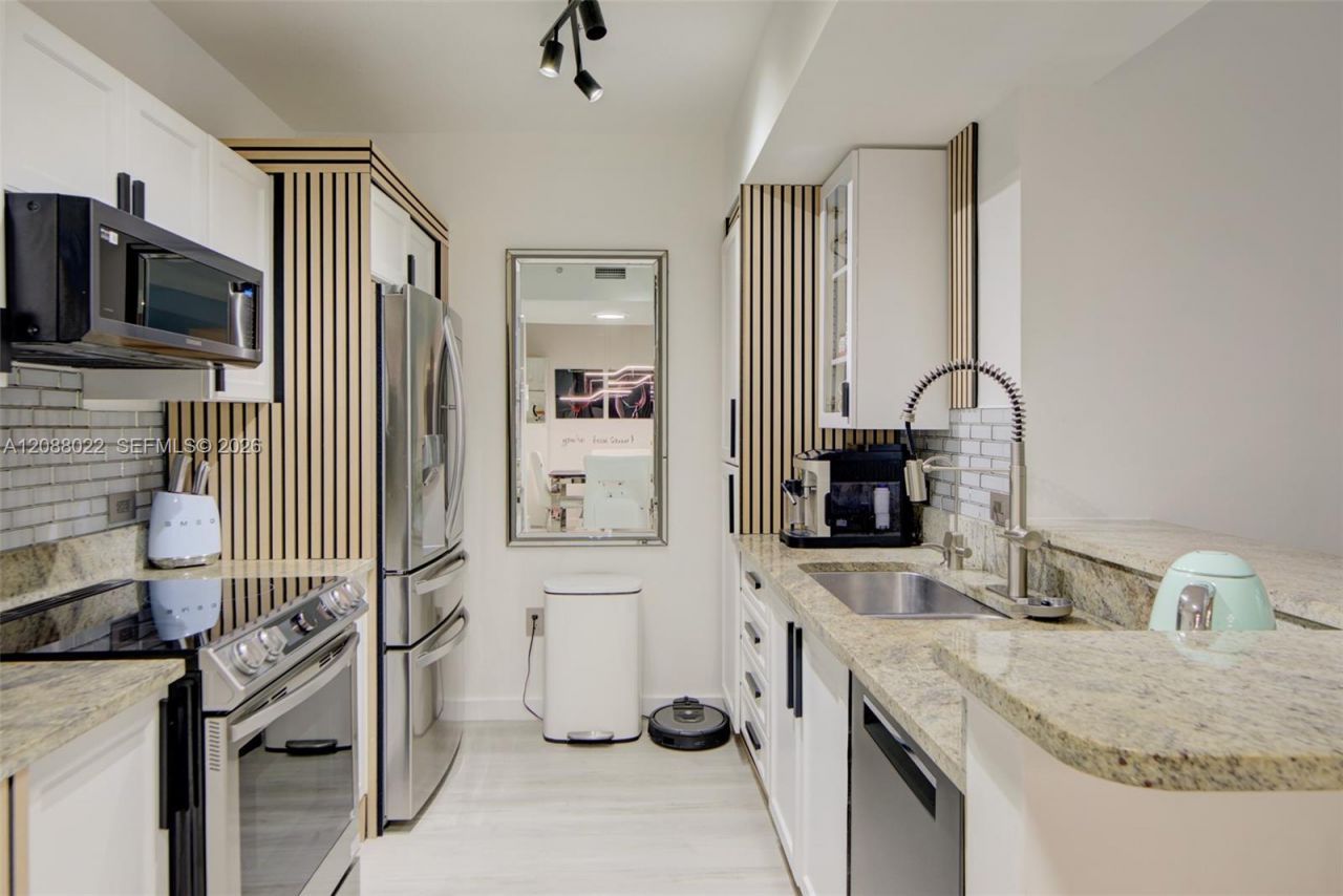 2775 NE 187th St, Unit 215, Aventura, FL 33180 Photo